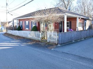 589 Hancock St, Tiverton, RI 02878