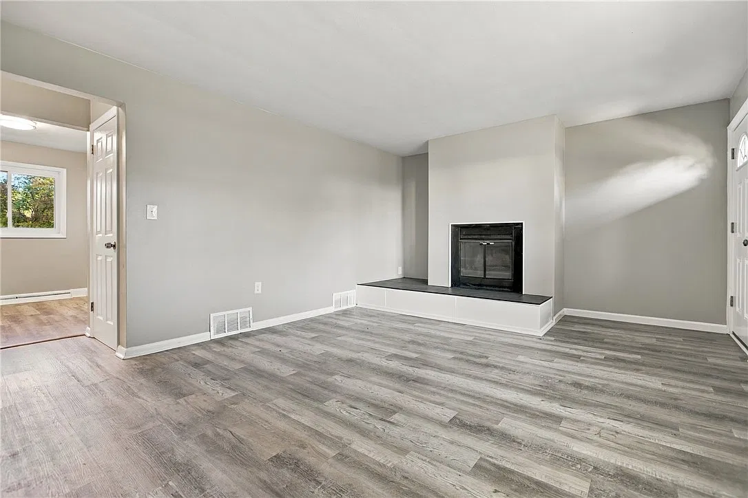 3 bed, 1120 sqft, $1,700 — Photo 3
