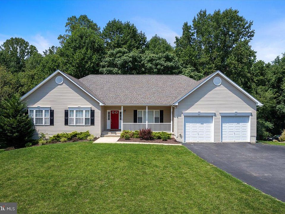 1st image of 170 Coventry Ct
