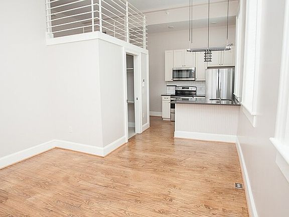 3rd image of 122 S Main St Suite 306