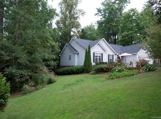 802 Cliff Rose Ct, Fletcher, NC 28732