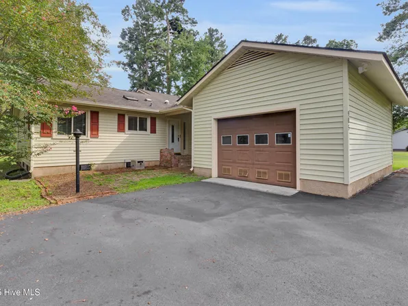 905 Plantation Drive, New Bern, NC 28562