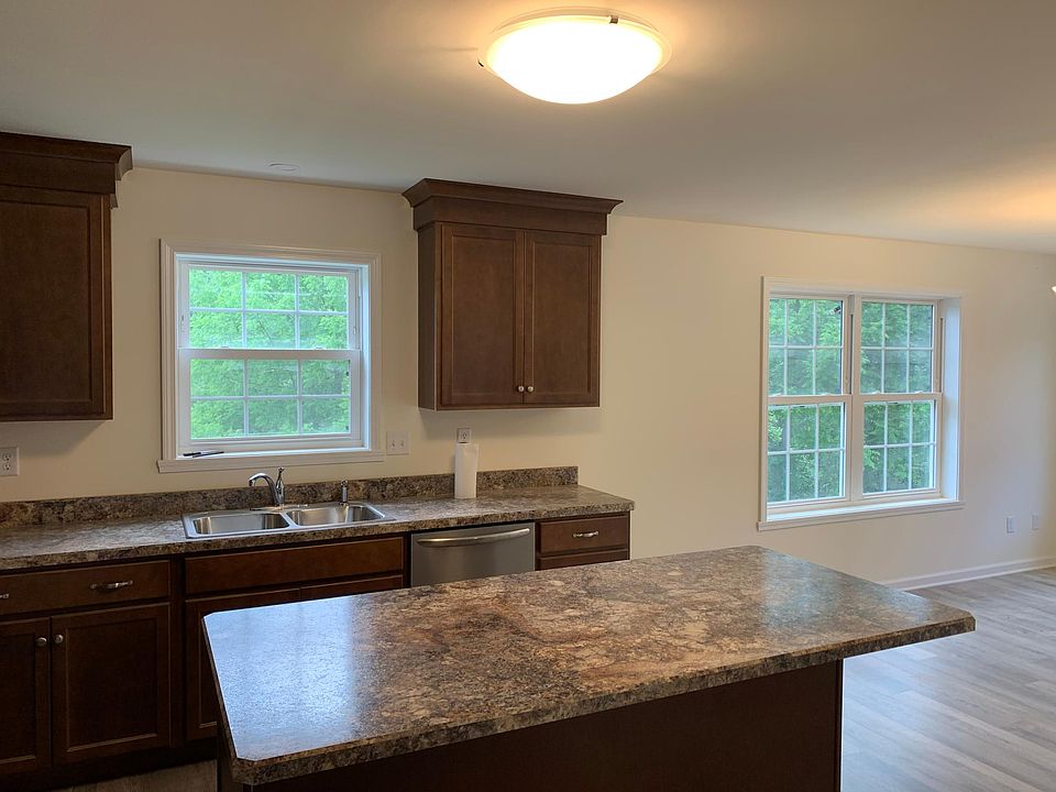 10 Longmeadow Dr, Delmar, NY 12054 Zillow