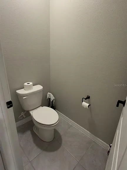 1583 Barberry Dr — Photo 13