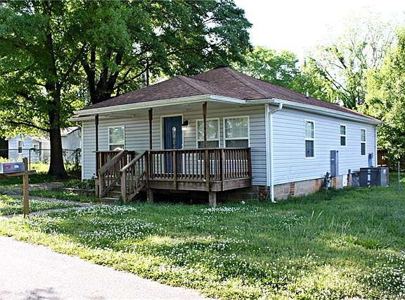 3rd image of 907 Glenview Ave