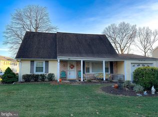 13309 Melville Ln, Fairfax, VA 22033