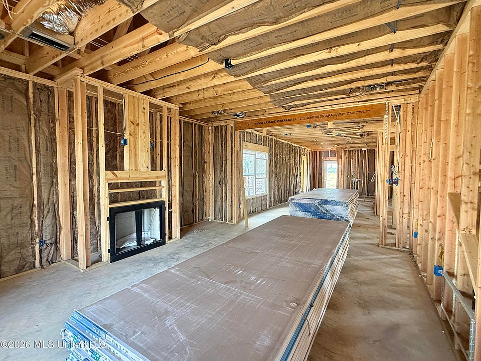 2nd image of 2481 Saint Charles Cv