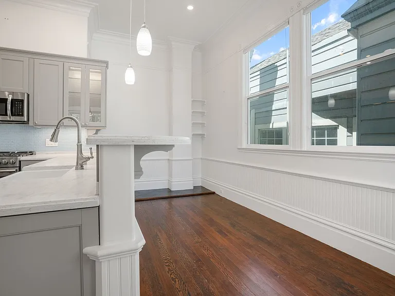 2852 Pine St #2854 — Photo 11