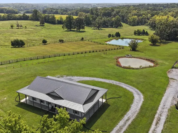 1195 Highway 52 E, Portland, TN 37148