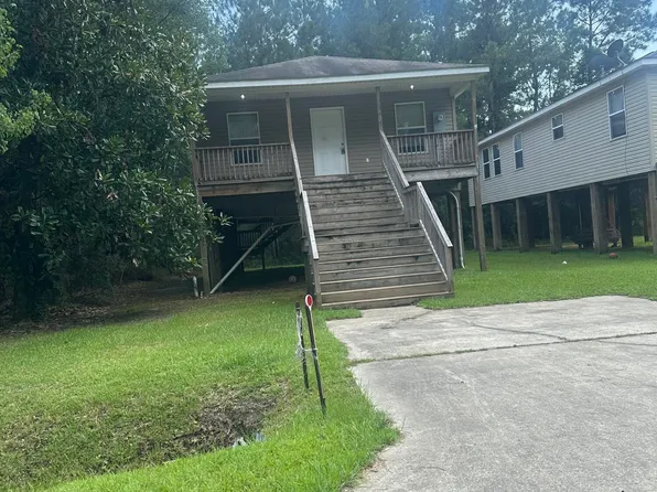 6321 W Adams St, Bay Saint Louis, MS 39520