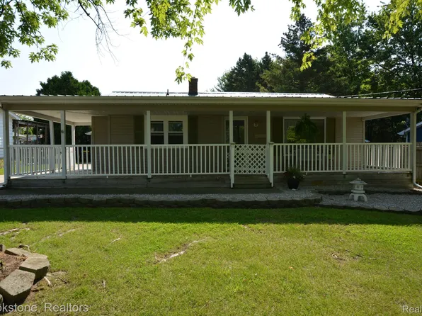 241 Leaver St, Vernon, MI 48476