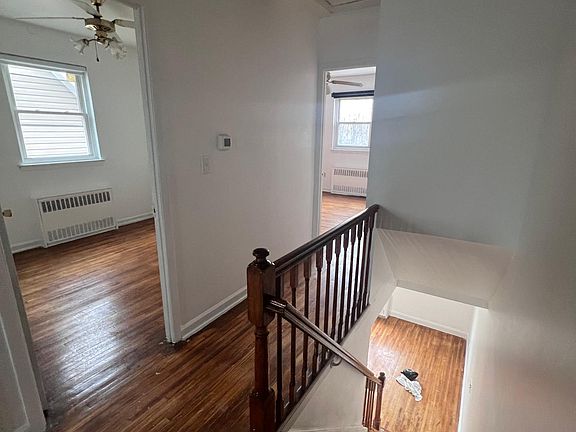 4th image of 1622 Taylor Ave APT 2