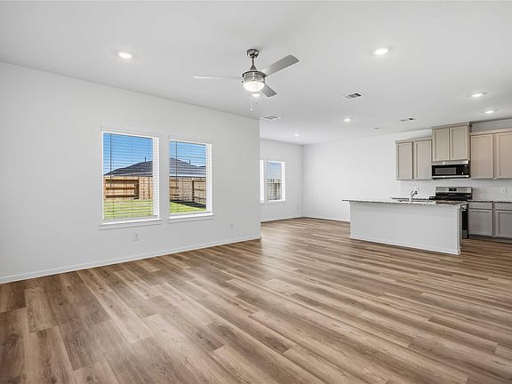 5th image of 5114 Greengrass Willow Way