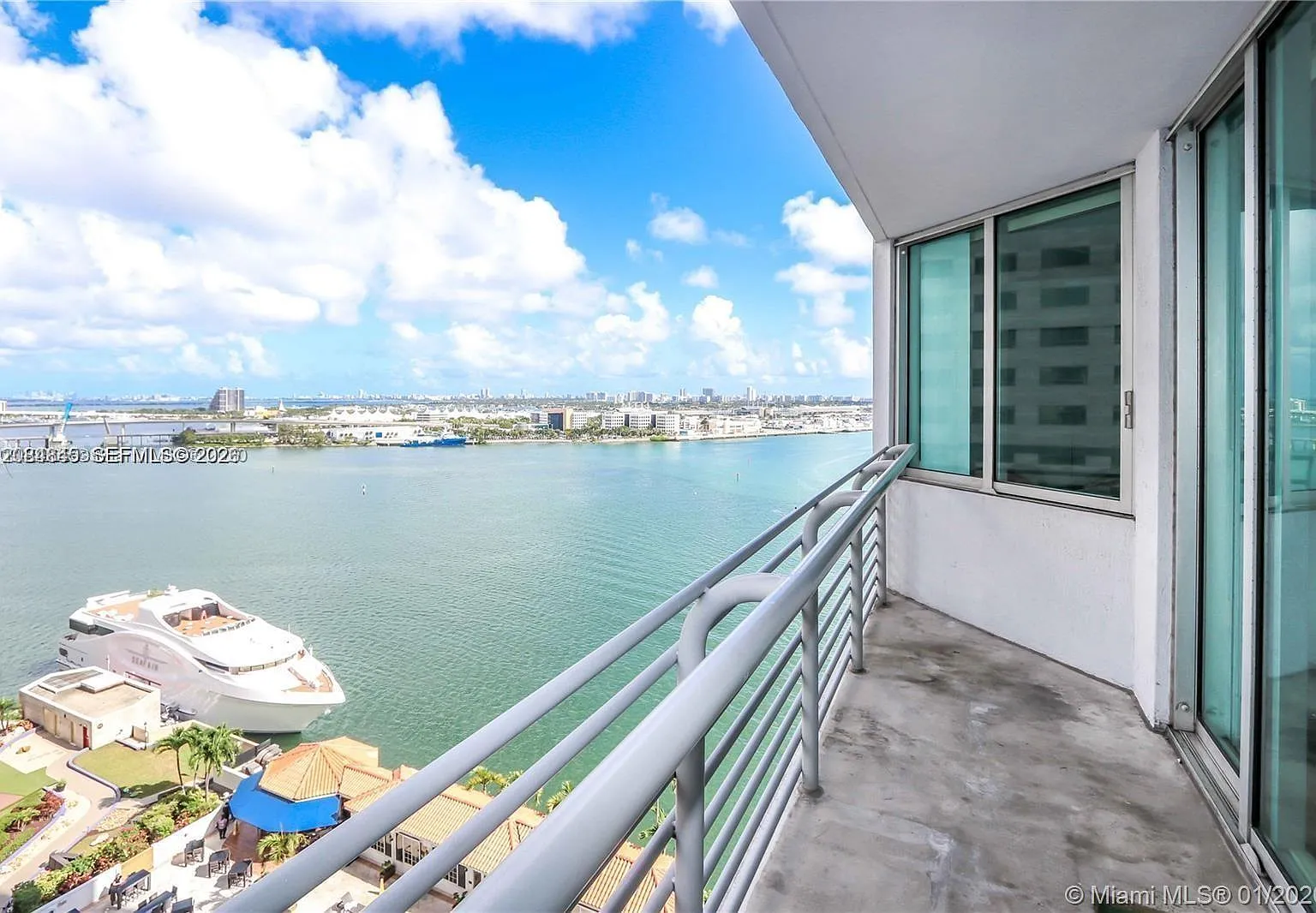 One Miami East Condo — Photo 1