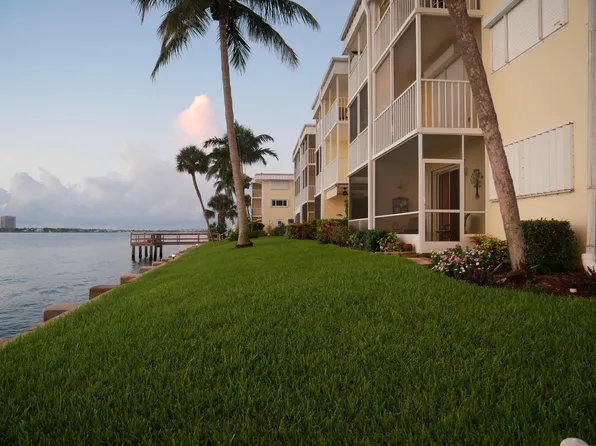 131 Doolen Ct APT 103, North Palm Beach, FL 33408