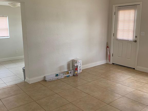 4th image of 800 W Canton Ave