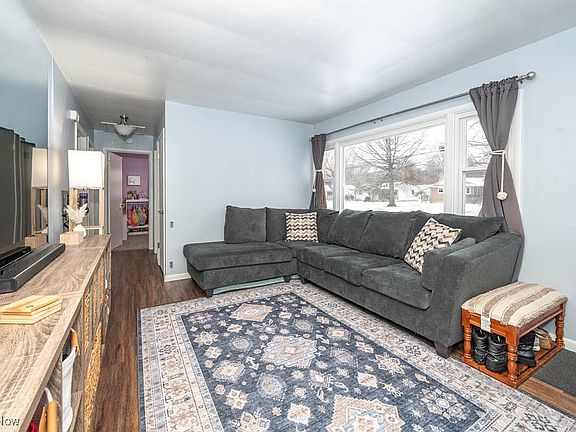 2nd image of 1783 Lynn Mar Ave