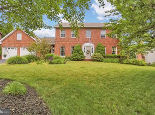 34 Sycamore Dr, Reading, PA 19606