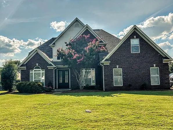 610 Big Lake Rd, Marion, AR 72364