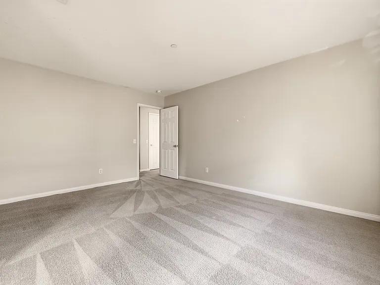 1728 Edmon Way — Photo 29