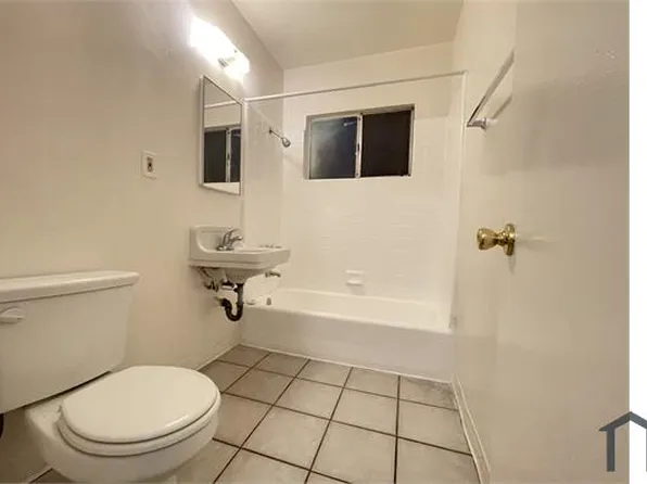 5852 Willoughby Ave, Los Angeles, CA