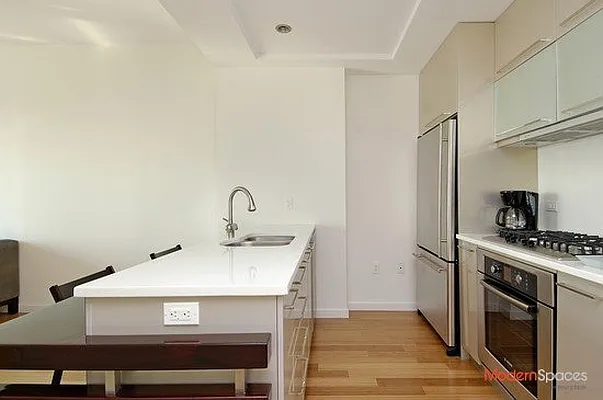 Rented by Modern Spaces | media 25