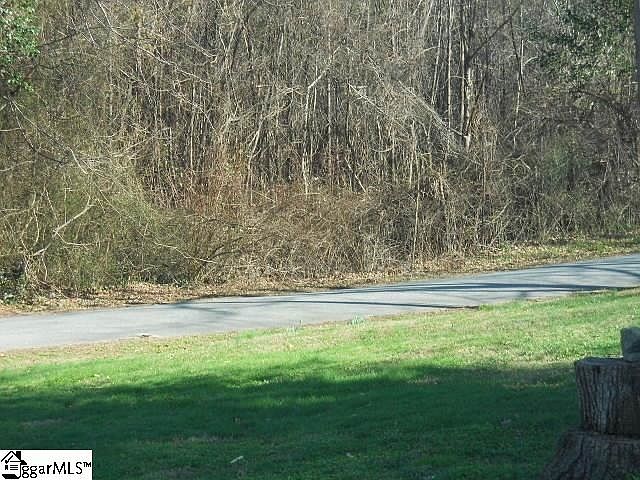 2nd image of N Elm Ave
