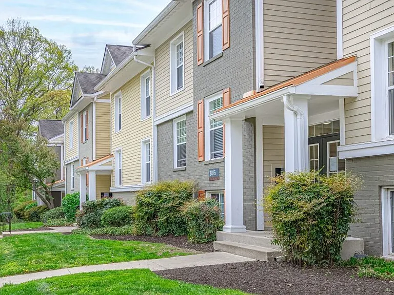 Ellicott Grove — Photo 47