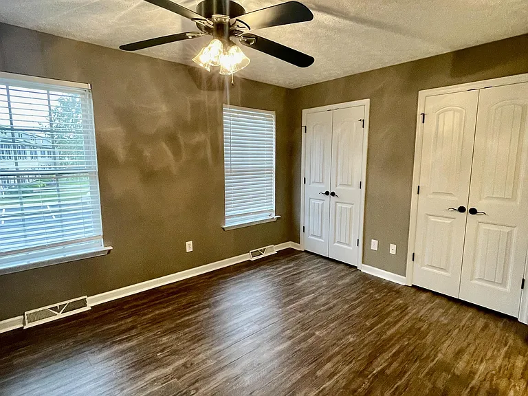 142 Old Tavern Cir #1 — Photo 16