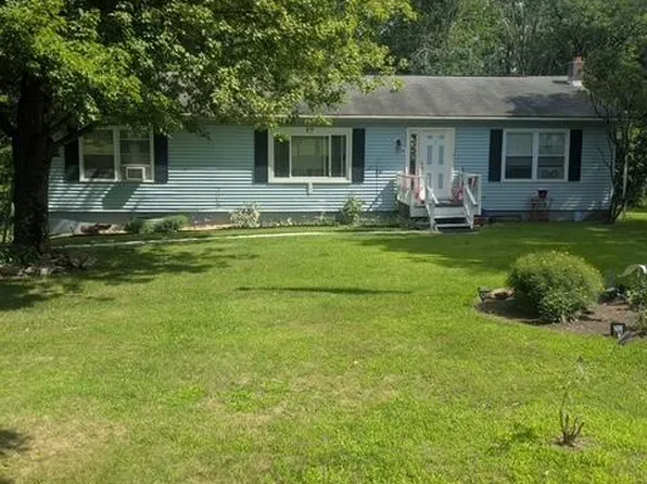 6 Tall Trees Ln, Beach Lake, PA 18405