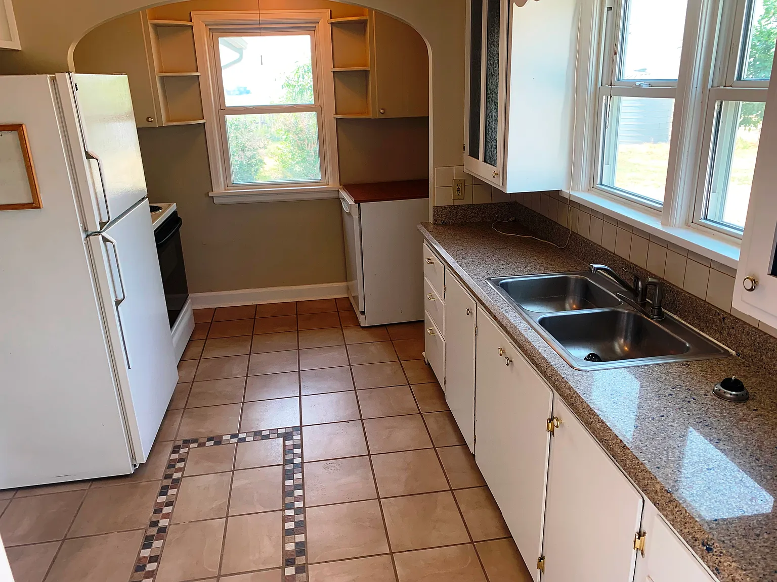 2 bed, 2076 sqft, $2,300 — Photo 4