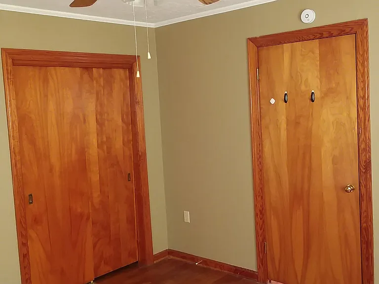 407 N McCombs St — Photo 7