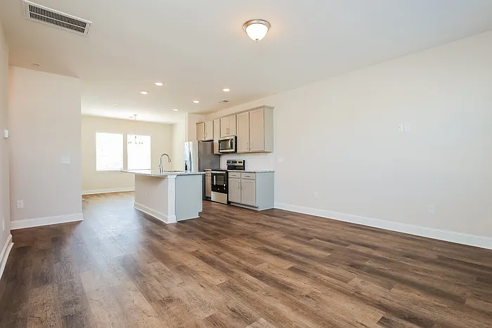 3 bed, 2.5 bath, 1546 sqft, $2,078 — Photo 3