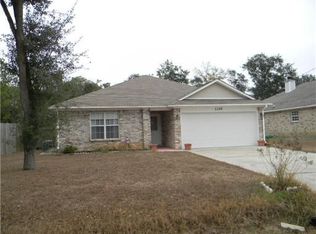 1600 Porpoise St, Ocean Springs, MS 39564