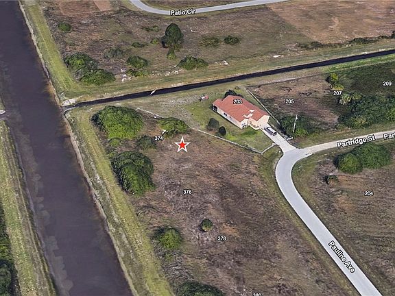 3rd image of 374 Pauline Ave
