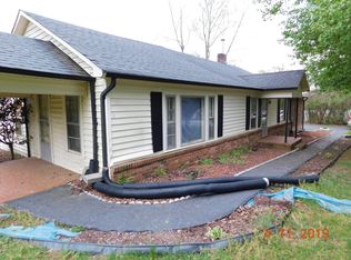 2063 E Flat Church Rd, Lenoir, NC 28645