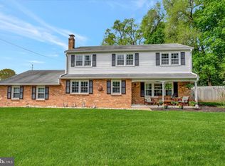 2 Panorama Dr, Newark, DE 19711