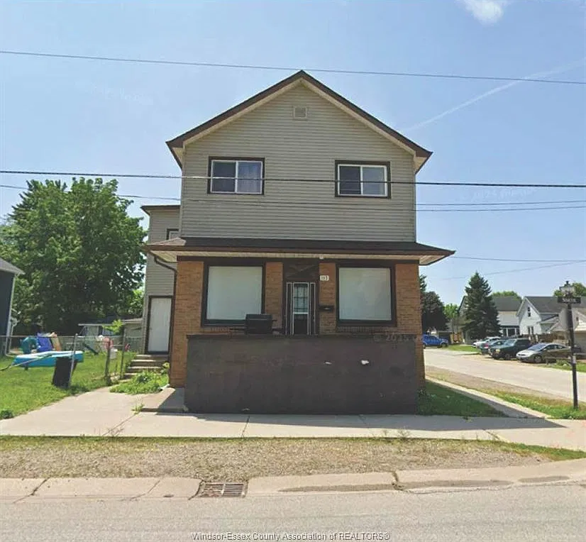 3 bed, $2,100 — Photo 1