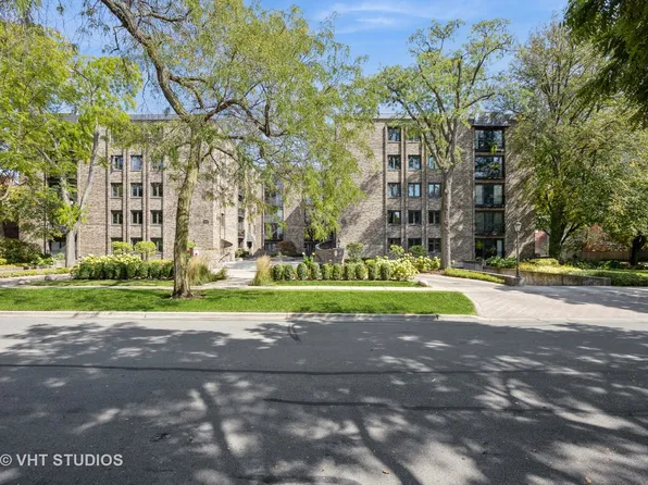 1005 Bonnie Brae Pl APT 2E, River Forest, IL 60305