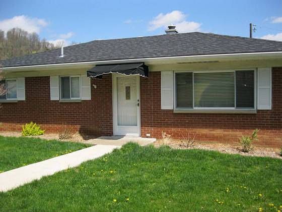 1st image of 640 Tulip Ln