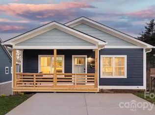 32 Westside Village Rd #11, Fairview, NC 28730