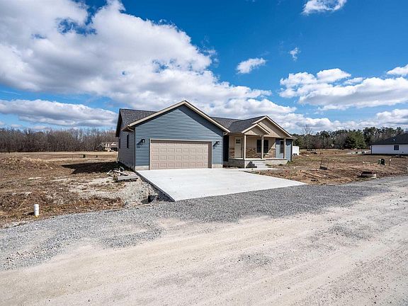 3rd image of 658 Deadwood Dr