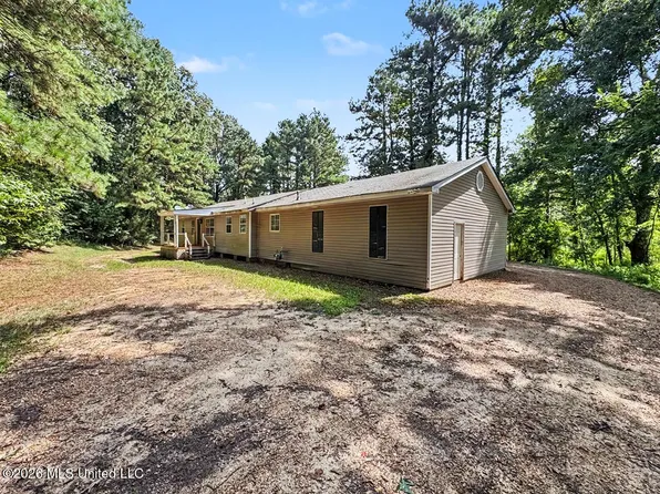 579 Liberty Rd, Natchez, MS 39120