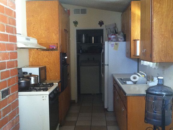 4th image of 9414 Blanchard Ave