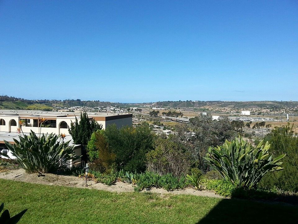 1st image of 3612 Vista Bella Unit 2