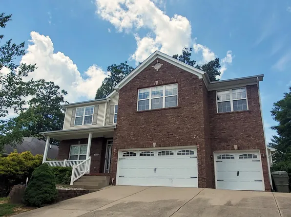 303 Vineland Place Dr, Vine Grove, KY 40175