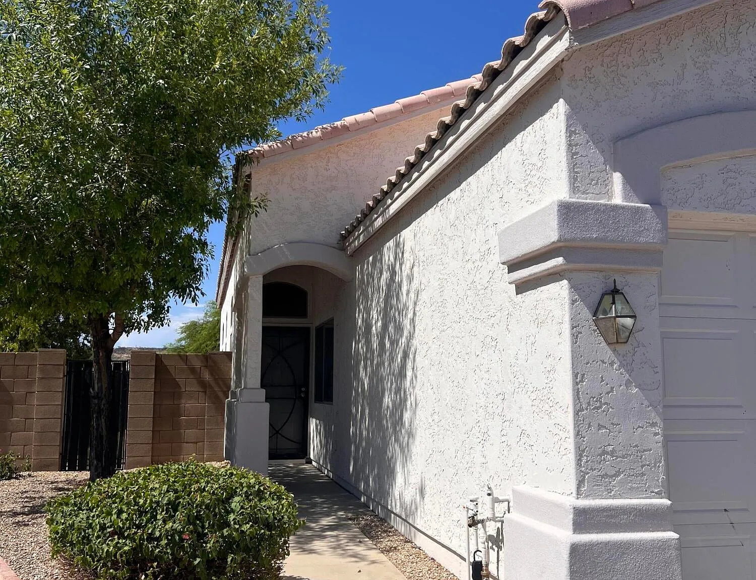 3 bed, 1308 sqft, $2,000 — Photo 2