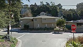 2nd image of 2852 N Beachwood Dr
