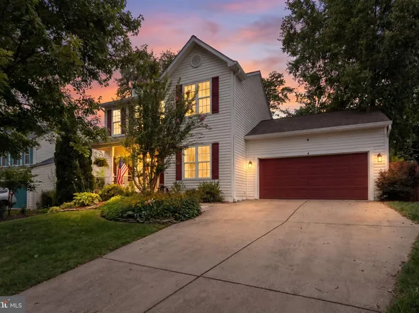 4 Saint Christophers Dr, Stafford, VA 22556