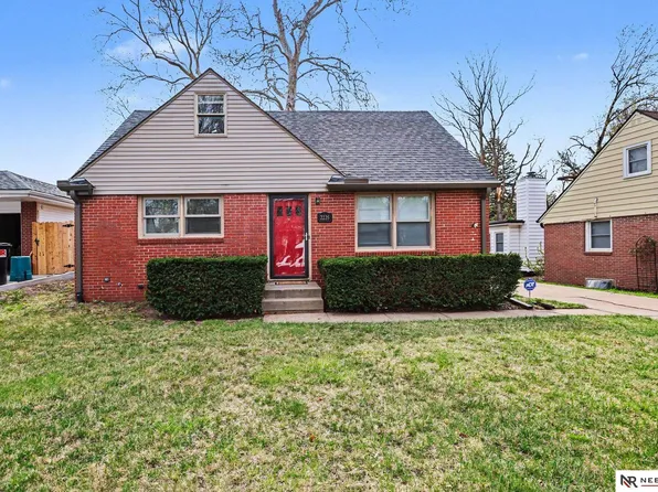 2225 Burnham St, Lincoln, NE 68502